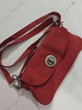Small Baggallini Bag